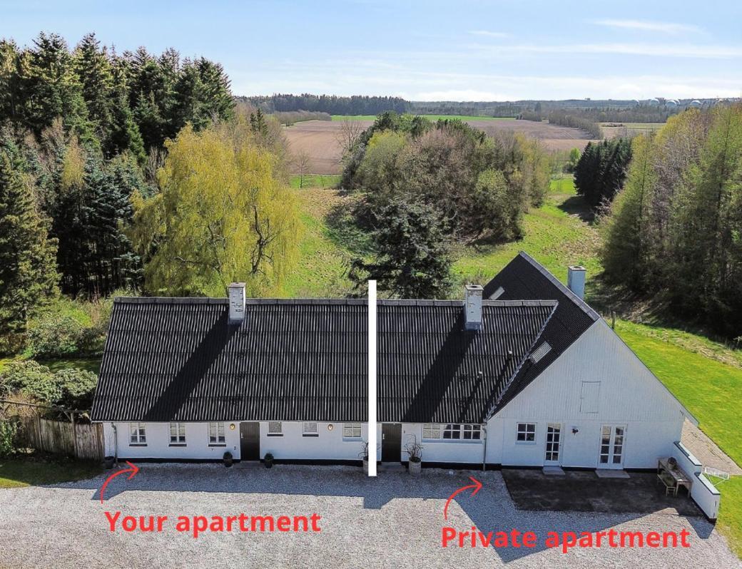Charmerende Lejlighed Pa Landet Med Privat Skov Bjergby エクステリア 写真